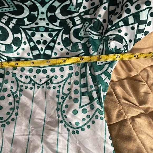 Rosegal 4X cold shoulder two piece  runs big set - Picture 3 of 14